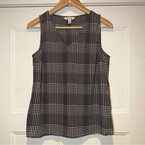 Nine West Black & White Houndstooth V-Neck Sleeveless Top
